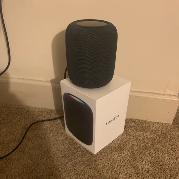 Im selling never been used Apple home pod.